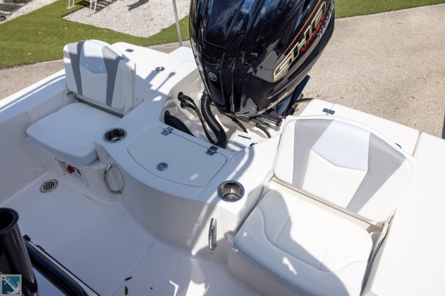 New 2024 Robalo 206 Cayman for sale